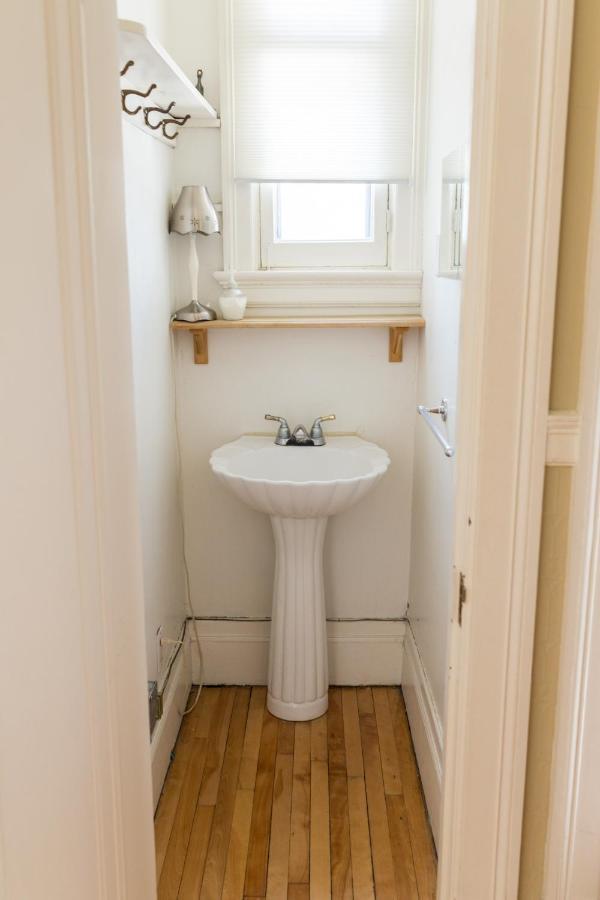 Le 9 Et Demi Bed and Breakfast Montreal Exterior foto