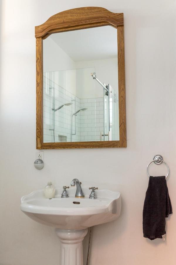 Le 9 Et Demi Bed and Breakfast Montreal Exterior foto